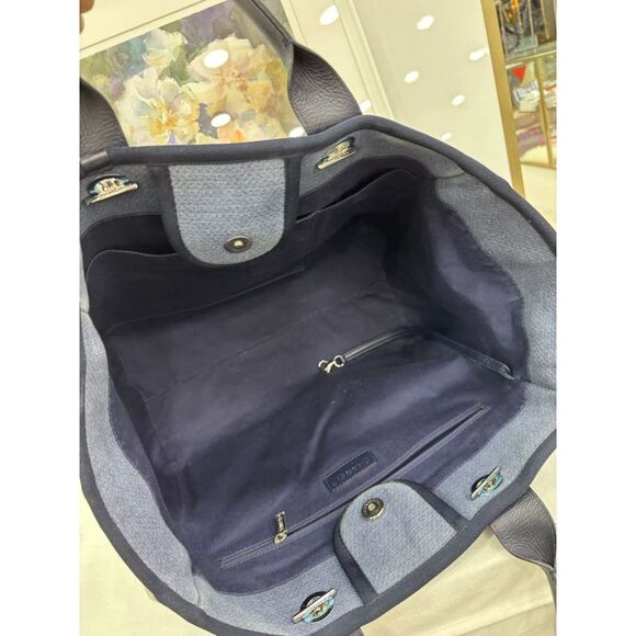 Chanel Women Pre-Loved Bag Very Good Condition - Picture 9 of 9